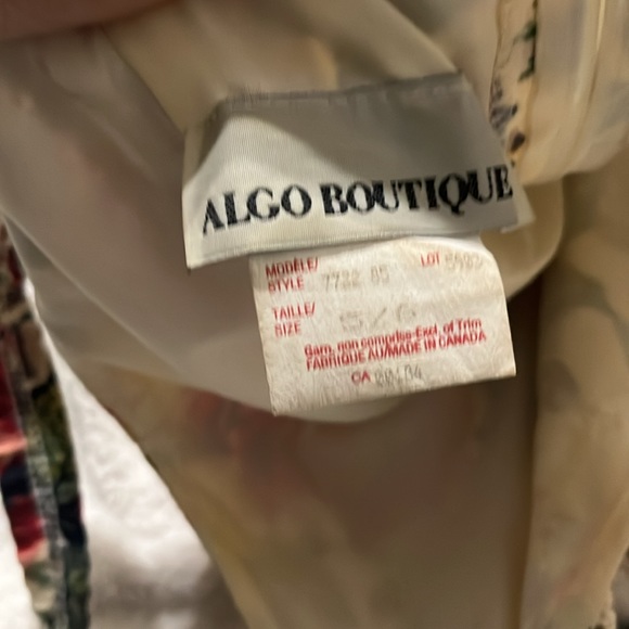 This is a cream floral, midi dress with boning - Picture 4 of 4